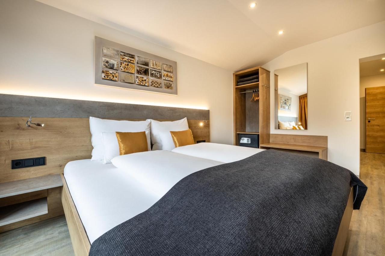 Der Burgblick-Adults Only Hotel แวร์เฟิน ภายนอก รูปภาพ