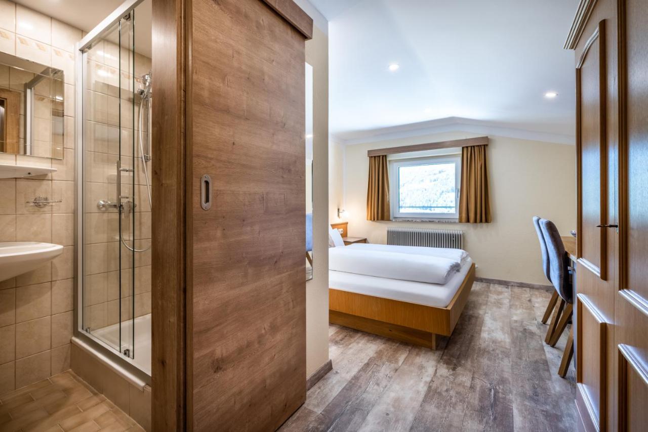 Der Burgblick-Adults Only Hotel แวร์เฟิน ภายนอก รูปภาพ