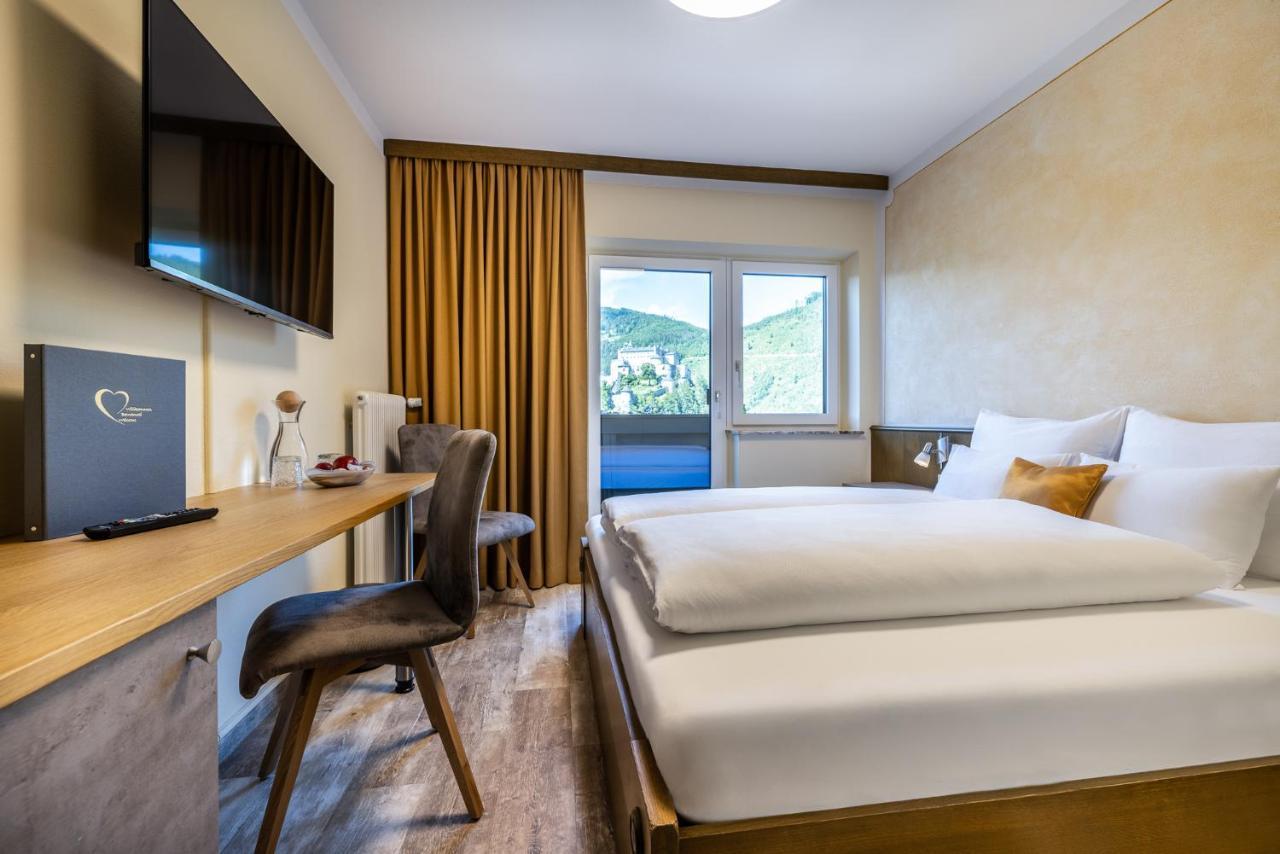 Der Burgblick-Adults Only Hotel แวร์เฟิน ภายนอก รูปภาพ