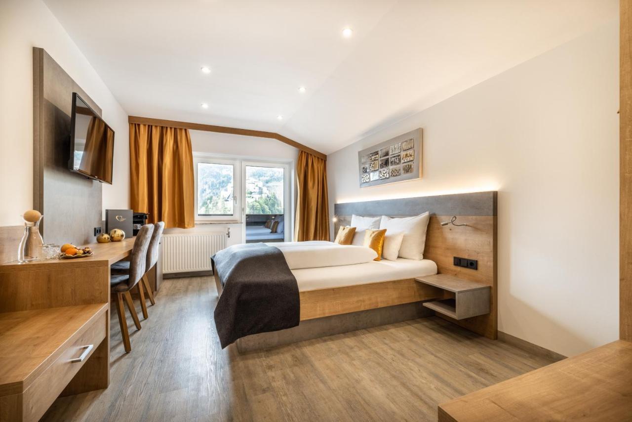 Der Burgblick-Adults Only Hotel แวร์เฟิน ภายนอก รูปภาพ